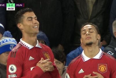 Akhirnya Nyekor Lagi, Ronaldo Selebrasi Merem Tangan di Dada, Netizen: dari Siu Jadi Turu