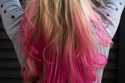 Tips Memilih Warna Rambut untuk Kulit Sawo Matang