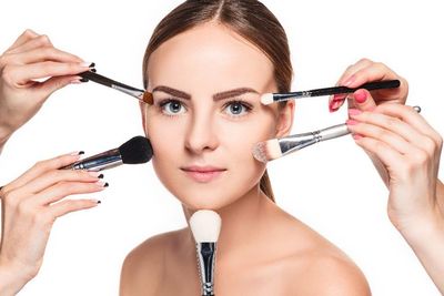 5 Tahapan Esensial Everyday Natural Makeup Look, Dijamin Nambah Mood