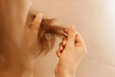 Mimpi Rambut Rontok? Ini 5 Artinya Bagi Kehidupan