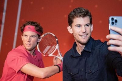 Lihat Hasil Akhir Patung Lilinnya, Dominic Thiem Puas Banget