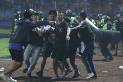 TGIPF Sebut Penggunaan Gas Air Mata Kedaluwarsa Bentuk Penyimpangan dan Pelanggaran