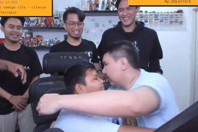 Windah Basudara Kumpulkan Rp300 Juta untuk Rahmat Okky Boy, Netizen Terharu: Aku Nangis!