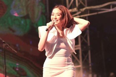 Gaya Kece Gisel Manggung Bareng Last Child di Synchronize, Netizen: Amazing Pisan!