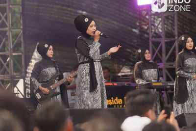 FOTO: Nasida Ria Beri Kedamaian di Synchronize Fest 2022, Bikin Goyang Rek!
