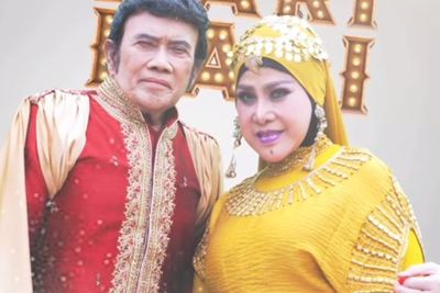 Rhoma Irama-Elvy Sukaesih Rilis di Cinta Dalam Khayalan , Raja dan Ratu Dangdut Bersatu