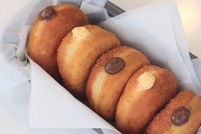 Resep Donat Bomboloni ala Devina Hermawan, Donat Kekinian yang Bikin Pengin Terus!