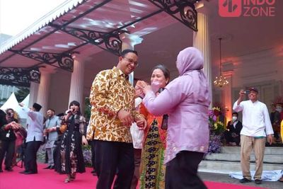 Asyiknya Anies dan Riza Berjoget di Acara Perpisahan dengan ASN DKI Jakarta