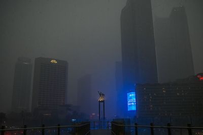 Masuk Musim Hujan, Waspadai Penyakit ISPA dan Paru-Paru Basah