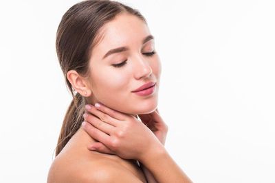 Mau Punya Kulit Glass Skin ala Cewek Korea? Coba 1 Langkah yang Sering Dilupakan Ini!