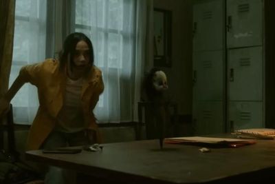 Review Jailangkung Sandekala : Berani Keluar Habis Maghrib? Siap-siap Diikuti Sosok Ini!