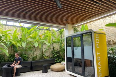 Ada di Bali! Smart Pod, Inovasi Ruangan Bekerja Portable Buat Kamu yang Butuh Fokus
