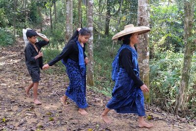 Berkunjung ke Desa Wisata Saba Budaya Baduy Wisatawan Gak Boleh Bawa Handphone
