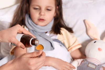Apotek Dilarang Jual Obat Sirup Sementara, Kemenkes Sarankan Minum Obat Tablet