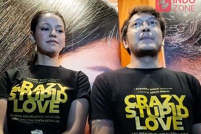 Makna Crazy Stupid Love bagi Dimas Anggara dan Susah Sameh: Cinta Wajib Diperjuangkan