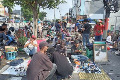 Penggemar Thrifting Wajib ke Sini! Surganya Barang Bekas, Mulai dari Rp5 Ribu Aja!