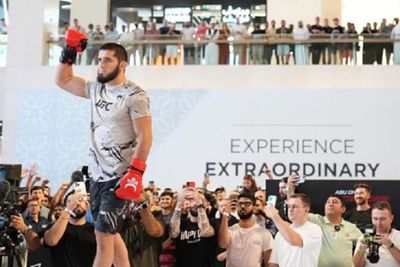 Bawa-bawa Khabib Nurmagomedov, Islam Makhachev Ejek Charles Oliveira!