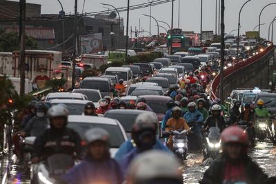 Awas! Ini 5 Dampak Pada Mobil Saat Musim Hujan Meski Mesin Tak Terendam Banjir