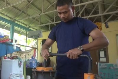 Keren! Satpam di Pinrang Ciptakan Alat Penghasil BBM dari Sampah