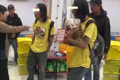 Viral Pria Gondrong Curi Mie Instan di Minimarket, Nyaris Ketangkap tapi Dibiarkan Kabur