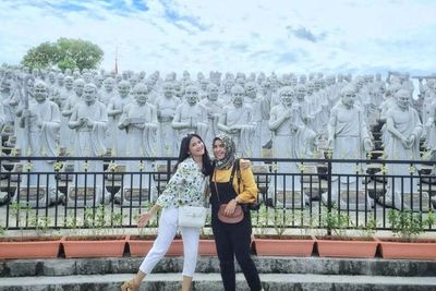 Unik Banget! Patung Seribu Wajah di Bintan Menggambarkan Aneka Ekspresi Muka Manusia