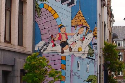 6 Spot Berburu Dinding Mural Komik di Belgia, Background Selfie yang Instagramable