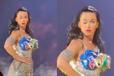 Momen Mata Katy Perry Gak Bisa Melek saat Konser, Kayak JB atau Keberatan Bulu Mata?