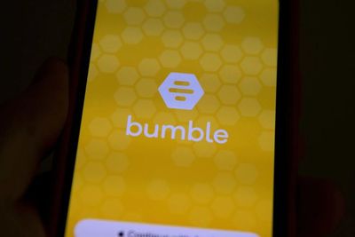 Fitur Terbaru Bumble Bisa Lindungi Pengguna dari Kiriman Foto Nakal