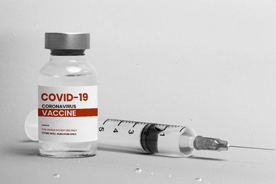 Alasan Stok Vaksin COVID-19 Menipis, Produksi Dalam Negeri Belum Dapat Izin BPOM
