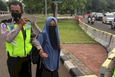 Terkuak! Ini Identitas Wanita Bercadar yang Todongkan Pistol ke Paspampres Istana Negara