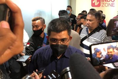 Wanita Bercadar yang Coba Terobos Istana Negara Ngaku Mimpi Masuk Surga-Neraka