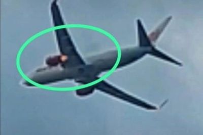Terpaksa Putar Balik karena Mesin Kiri Terbakar, Lion Air Minta Maaf