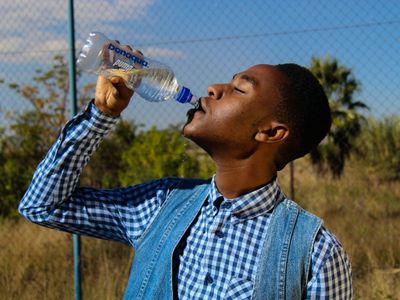 3 Kesalahan Meminum Air yang Justru Menimbulkan Efek Penyakit Serius di Tubuhmu!