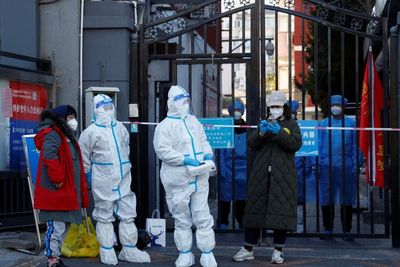 Curhat Warga China saat Lockdown Ganda Akibat Lonjakan Kasus COVID-19