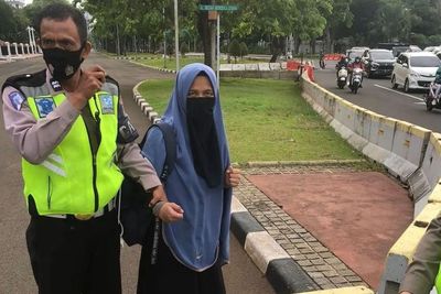 Terobos Istana Negara Bawa Pistol, Wanita Bercadar Ngaku Dapat Wangsit Lewat Mimpi