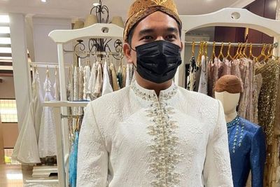 Heboh Pria Diduga Kaesang Pangarep Fitting Baju Pengantin, Netizen: Kayak Kenal