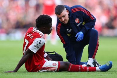 Bukayo Saka Ditarik Keluar di Laga Arsenal, Perpanjang Daftar Pemain Inggris yang Cedera