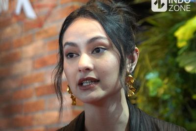 Totalitas untuk Peran, Clara Bernadeth Rela Gelapkan Kulit & Latihan Tari di Film Terbaru