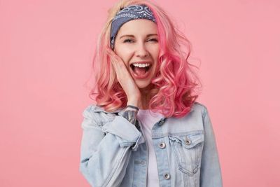 5 Cara Merawat Rambut Diwarnai dengan Benar agar Tetap Berkilau!