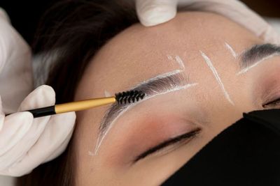 7 Tips Membuat Alis Anti-Gagal, Patut Dicoba!