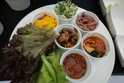 Tanpa Penyedap Rasa, Edwin Lau Berbagi Tips Memasak Yakiniku Sehat yang Penuh Warna
