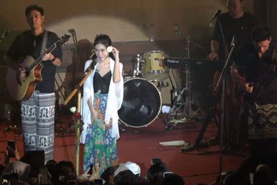 Soegi Bornean Kompak Berkain saat Meriahkan Your Voice Matters Semarang: Indonesia Banget!
