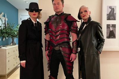 Rayakan Halloween, Kostum Elon Musk Jadi Sorotan: Harganya Ratusan Juta!