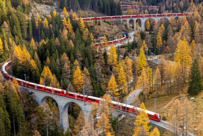 Mahakarya Teknik Sipil, Kereta Api Swiss Pecahkan Rekor Terpanjang di Dunia, Nyaris 2 Km