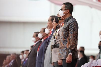Pj Gubernur DKI Jakarta Dampingi Presiden Jokowi Tonton Pertunjukan Alutsista TNI