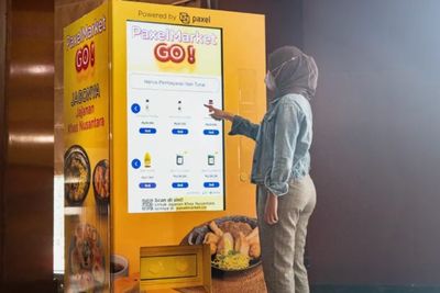 Asyik! Sekarang Bisa Beli Jajanan Khas Daerah Lewat Vending Machine