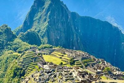 Wisata Kuno di Atas Lembah Urubamba Peru Ini Punya Pemandangan yang Unreal Banget!