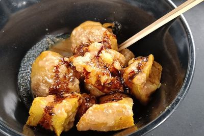 Bikin Ngiler! Beda dari yang Lain, Pentol Gresik Ini Pakai Kuah Mirip Soto Super Gurih!