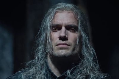 Fans The Witcher Bikin Petisi Desak Netflix Kembalikan Henry Cavill
