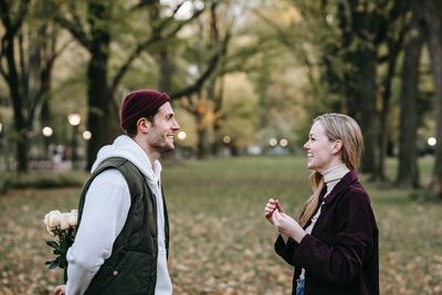 35 Caption buat Pacar tapi Gak Lebay, Bahasa Inggris dan Indonesia!